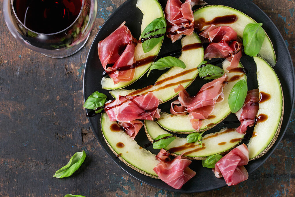 Melone mit Prosciutto Crudo – das italienische Sommer-Antipasto in 5 Minuten