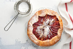 Rhabarber-Galette mit Sternmuster