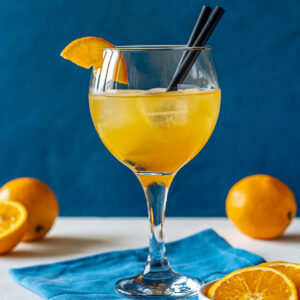 Yellow Bird Cocktail goldgelb