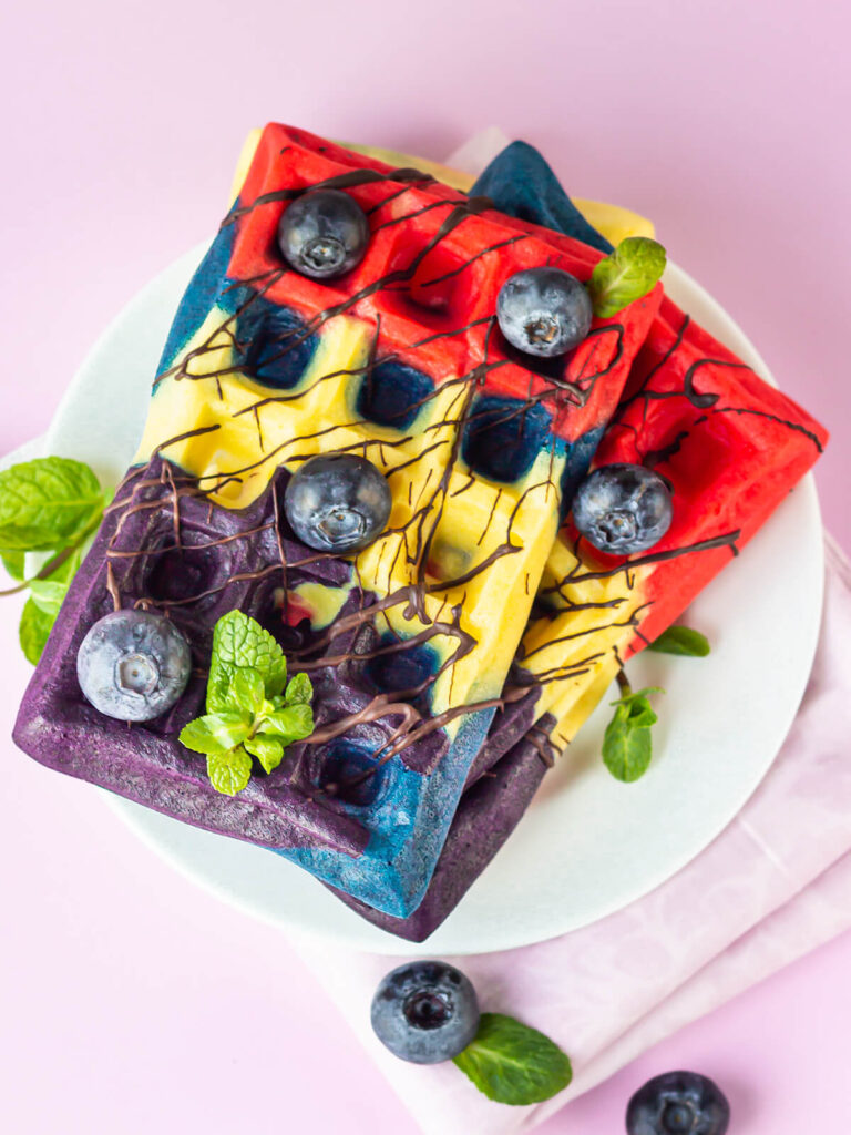 Bunte belgische Waffeln