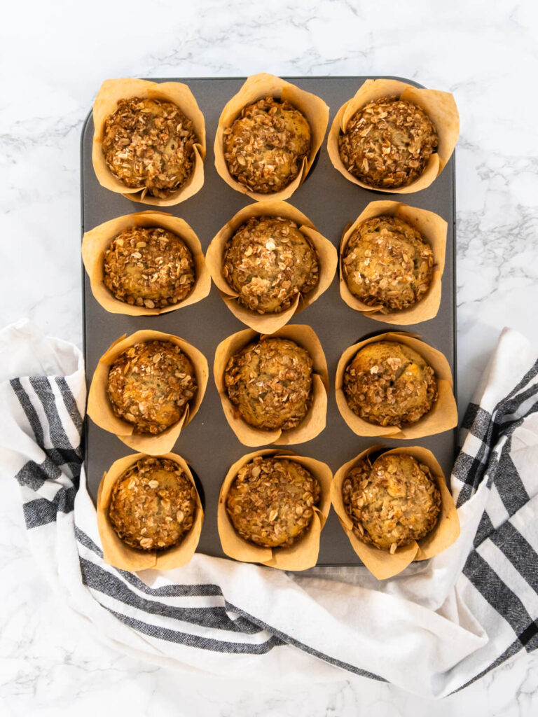 Bananen-Haferflocken-Muffins mit Haferstreuseln
