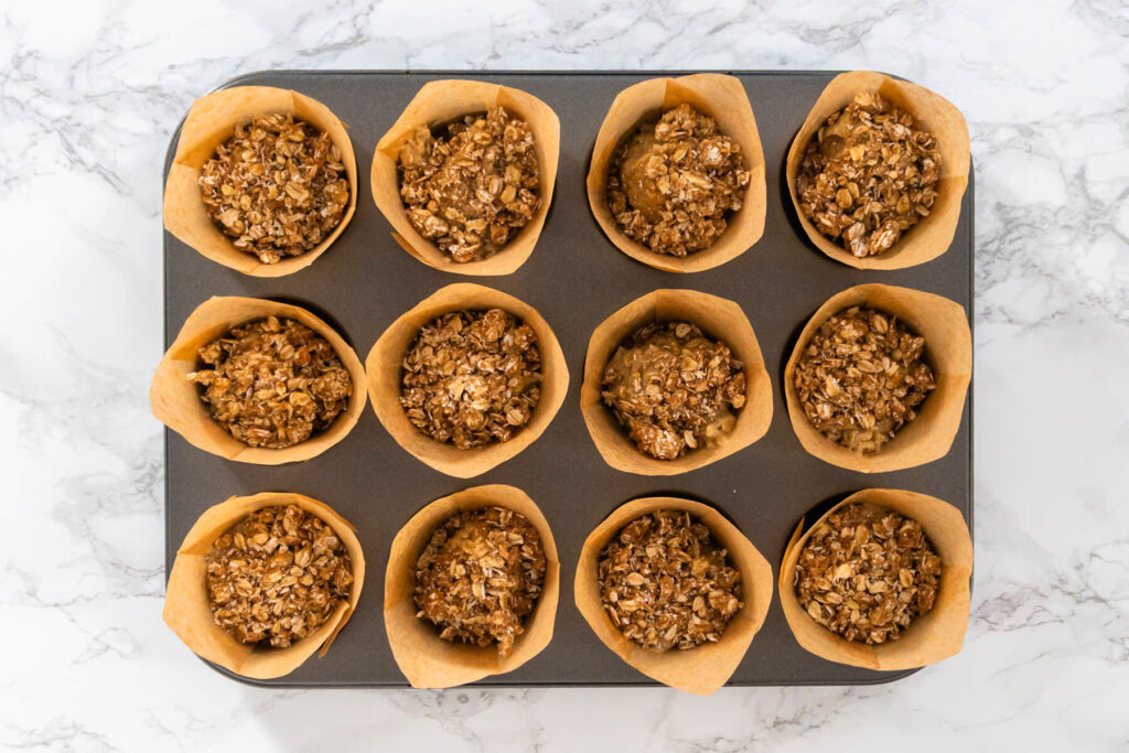 Bananen-Haferflocken-Muffins mit Haferstreuseln
