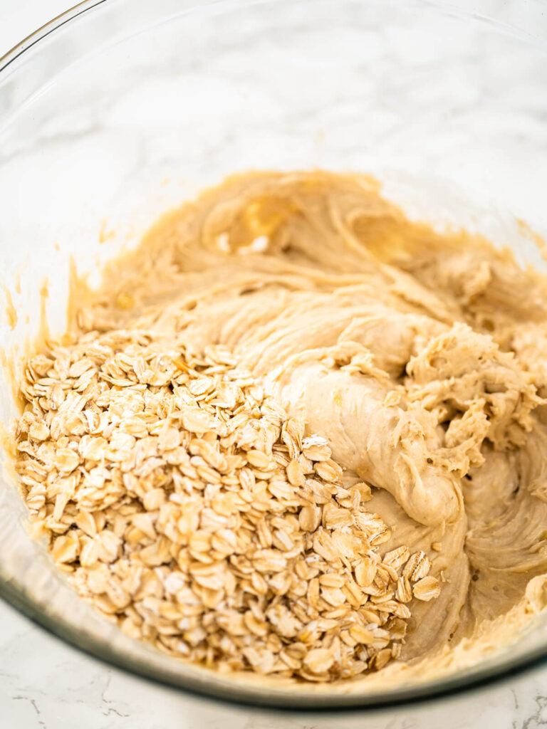 Bananen-Haferflocken-Muffins mit Haferstreuseln