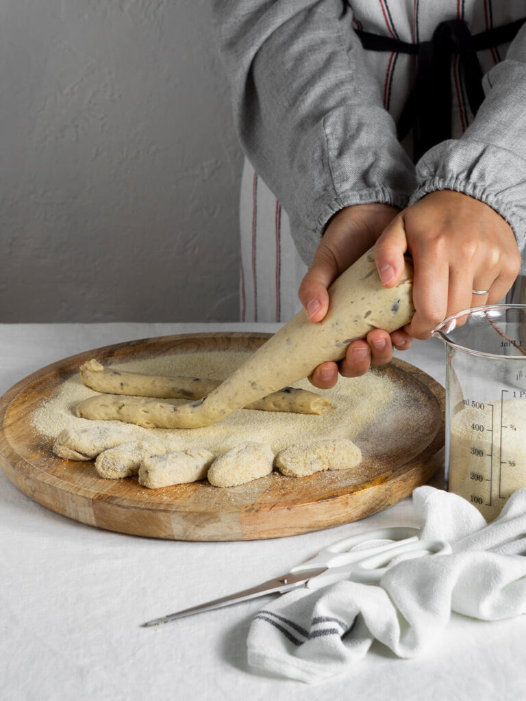 Spanische Schinken-Kroketten (Croquetas de Jamon) — cremige Tapas aus Béchamel und Serranoschinken