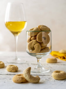 Süße Taralli mit Weißwein