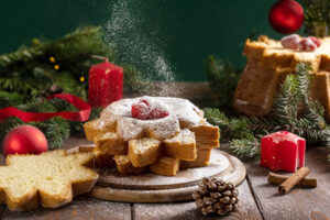 Pandoro – italienischer Weihnachtskuchen in Sternform mit Vanillebutter