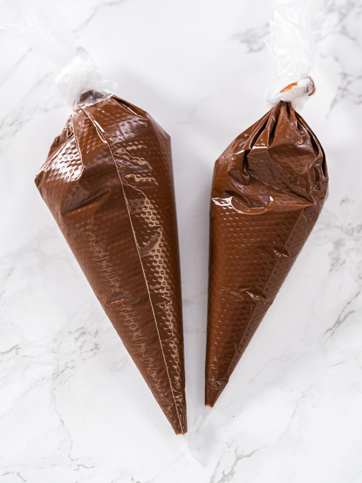 Schokoladen-Glasur zum Verzieren von Keksen (Chocolate Royal Icing)