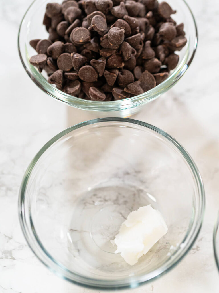 Schokoladen-Glasur zum Verzieren von Keksen (Chocolate Royal Icing)