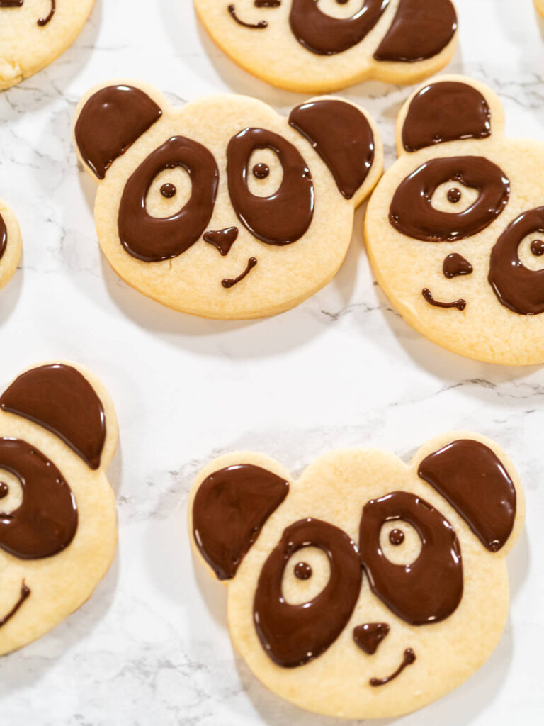 Schokoladen-Glasur zum Verzieren von Keksen (Chocolate Royal Icing)